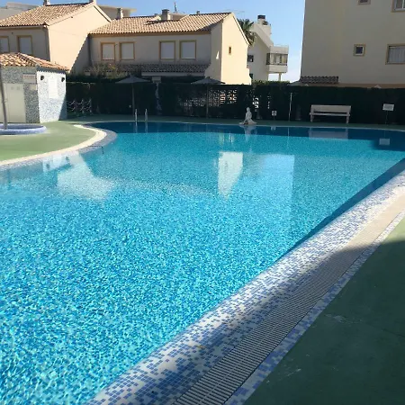 Beach And Pool 아파트 올리바